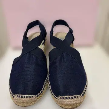 네이비 크로스 스트랩 샌들