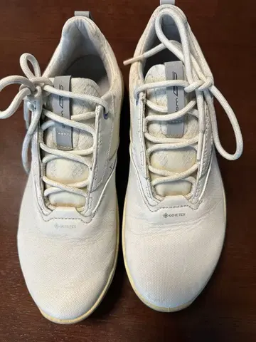 ECCO 에코 고어텍스 골프화 BIOM G5 37 화이트