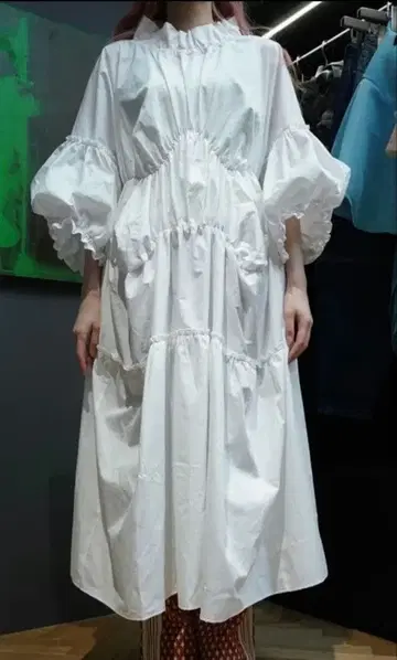 새상품급 HOUGA locket leisure dress 화이트 F