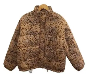 가격 대폭 인하! LEVI'S 표범 무늬 경량 다운