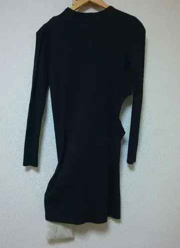 ELLIE 엘리 긴팔 원피스