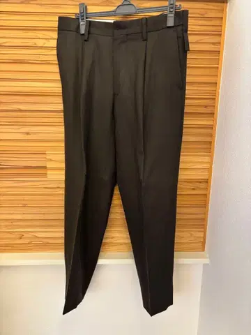 EDIFICE Allery 다크 브라운 테이퍼드 슬랙스