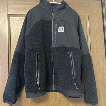 언더 아머 블랙 자켓