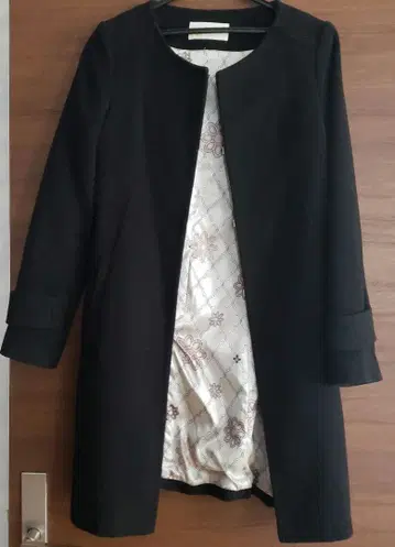 로얄 파티 블랙 롱 코트 S 사이즈