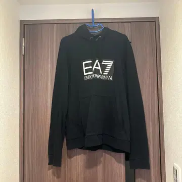 EA7 엠포리오 아르마니 블랙 후드티