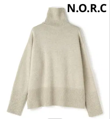 N.O.R.C 노크 터틀넥 스웨터 베이지