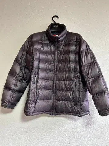 다크 그레이 다운 자켓