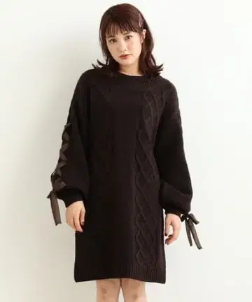 MAJESTIC LEGON 레이스업 니트 원피스