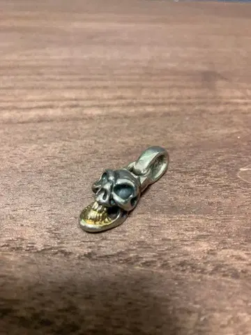 빌월 레더 펜던트 탑 골드 사더