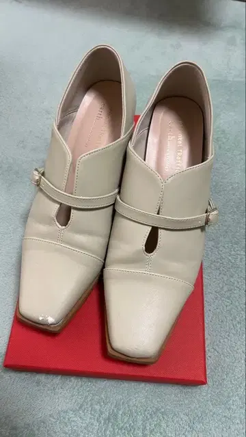 oriental traffic 벨트 컷 펌프스 그린