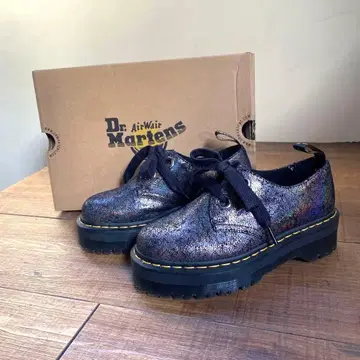 닥터 마틴 메탈릭 블랙 로퍼