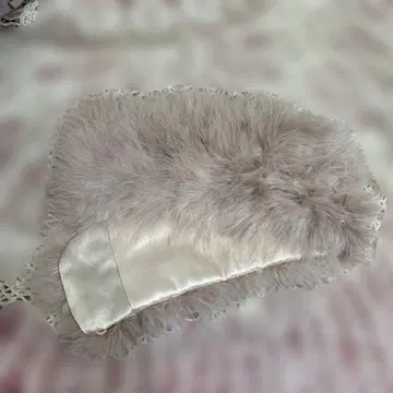 연한 핑크 퍼 새틴 기모노 숄 스톨.머플러