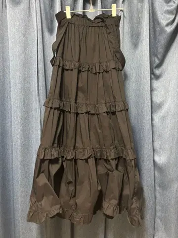 더블 스탠다드 클로징 티어드 오버롤 스커트