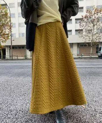 [ 새상품급 ] Ameri MIX QUILTING FLARE SKIRT