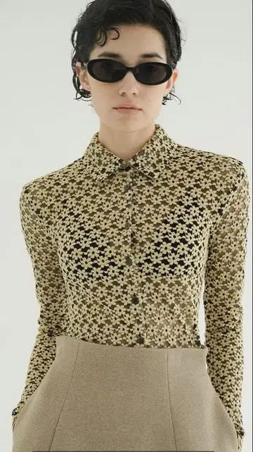 CLANE 3D FLOWER LACE SHIRT