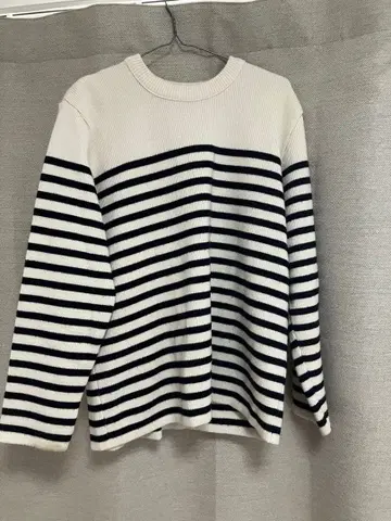 Jacobs & Jacobs 스트라이프 니트 스웨터