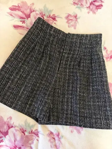 셀포드 트위드 숏팬츠 38