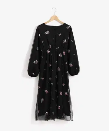 [ 택 포함 미사용 새상품 ] MAJESTIC LEGON 자수 원피스