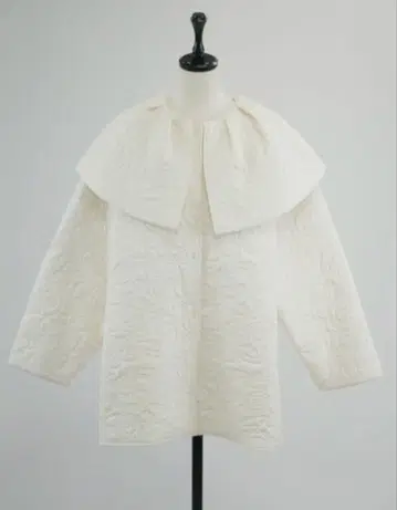 bebeod 빅 칼라 퀼팅 자켓 화이트