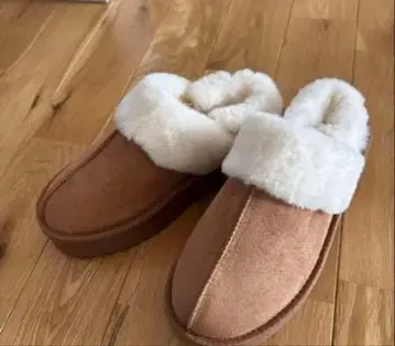 어그 부츠 브라운 스웨이드 스트랩 탈부착 가능