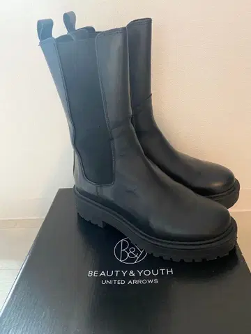 BEAUTY&YOUTH 블랙 사이드 고어 부츠