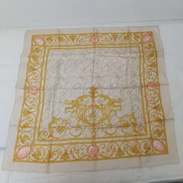 니나리치 스카프