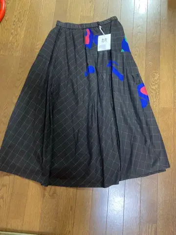미사용 택 포함 센소유니코 지우 롱 스커트 사이즈 40