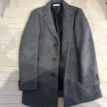 그레이 계열 체크 무늬 테일러드 자켓