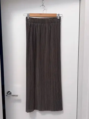 BEAUTY&YOUTH 브라운 백 슬릿 스커트 플리츠