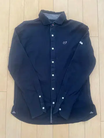 MASTER BUNNY EDITION 네이비 긴팔 셔츠 사이즈 5