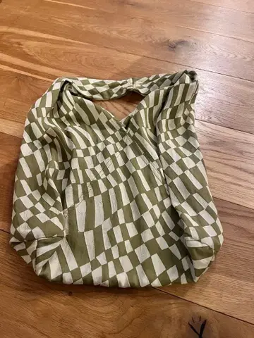 투데이풀 지오메트릭 토트백