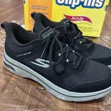 스케쳐스 슬립인즈 고워크 아치핏 2.0 27.0cm