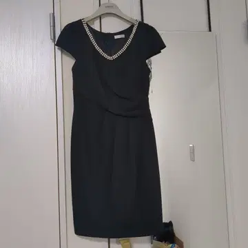 펄 장식 슬리브리스 원피스 ange