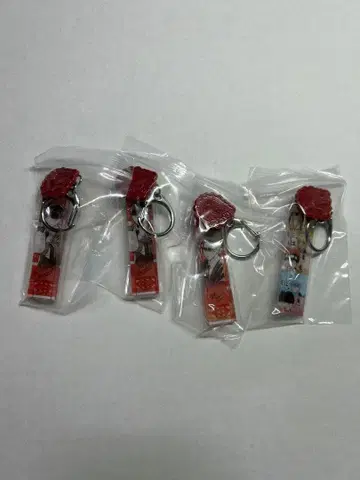 매쉬룸 기숙사 아이콘 포함 아크릴 참 4개 세트