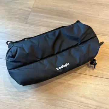 topologie 블랙 숄더백