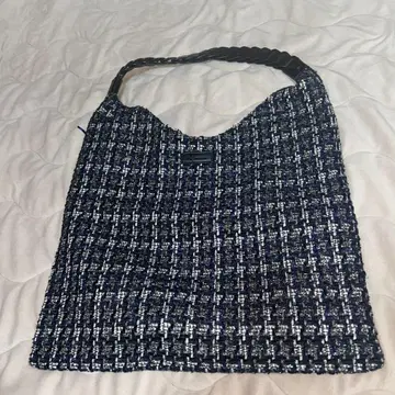 네이비 실버 트위드 토트백