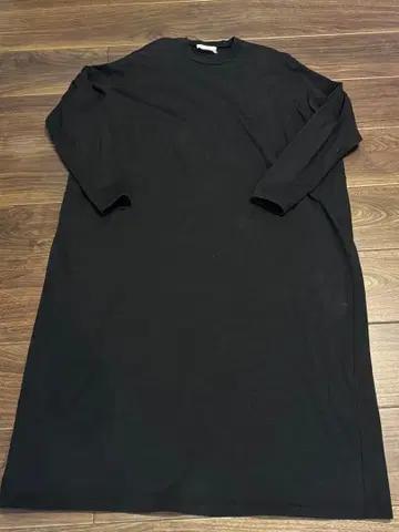 aere / 블랙 긴팔 티셔츠 원피스