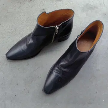 미사용 블랙 천연 가죽 숏부츠 39