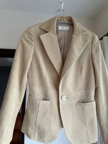 여성용 베이지 스웨이드풍 테일러드 자켓 아우터