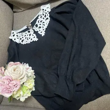 르 레브 바닐레 레이스 카라 부착 니트 블랙 M 사이즈 파워 숄더