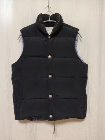 REMI RELIEF 블랙 다운 베스트