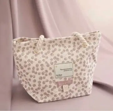 Her lip to Cherry tote bag 2023 rose