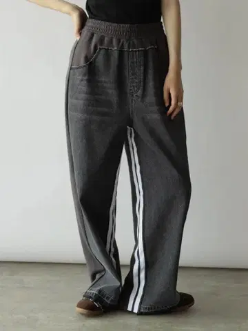 야마다야 라디에이트 데님 도킹 스웨트 팬츠