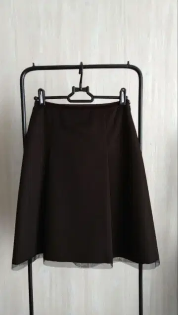 UNTITLED 다크 브라운 플레어 스커트 사이즈 0 새상품급