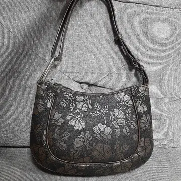 새상품급 인덴야 숄더백 원숄더 가죽 꽃무늬 브라운