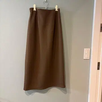 앤디콜 [ I라인의 아름다운 실루엣 ] 백 슬릿 종이상자 내로우 스커트