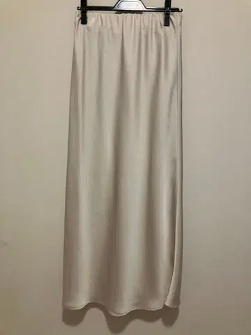 차오패닉 티피 새틴 롱 스커트 아이보리 M