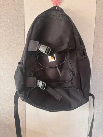 Carhartt 블랙 백팩