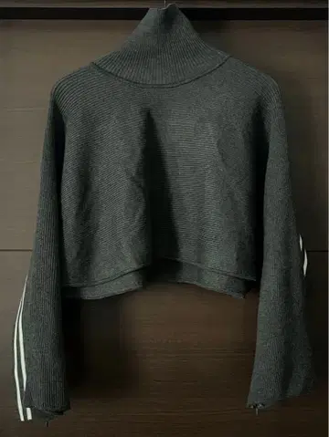 디니테코리에 새상품급 볼레로풍 하이넥