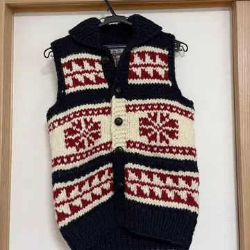 카마타 노르딕 무늬 니트 베스트